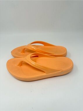 Oofos OOlala Recovrey Sandals In a Vibrant Orange Women's 10